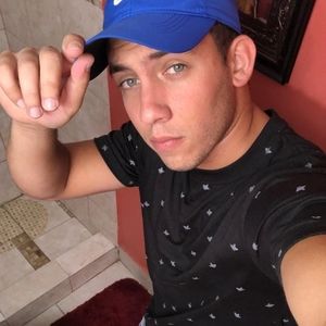 Meet your Posher, Yonisbel